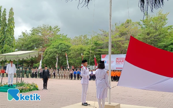 Thumbnail Berita - Upacara Bendera Peringatan Hari Pahlawan, Ini Pesan Bupati Situbondo kepada ASN
