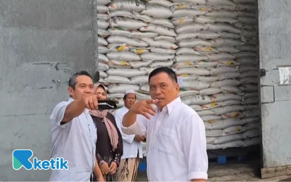 Thumbnail Berita - Gula Petani Situbondo 10 Ribu Ton Tak Laku, Desak Prabowo Bertindak Cepat