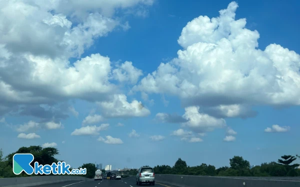 Thumbnail Cuaca di Surabaya Hari Ini Diprakirakan Berawan, Malang Raya Hujan Ringan