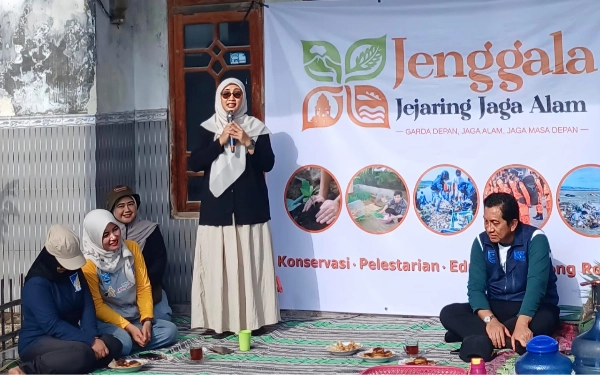 Thumbnail Berita - Sampah Ancam Ekosistem dan Kesehatan Warga, Ning Hani Soroti Bahaya Mikroplastik di Pantai Khanoman