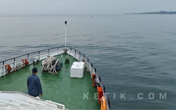 Thumbnail Berita - Pencarian Hari Kedua, KSOP Kelas IV Panarukan Situbondo Fokus di Koordinat MOB KMP Dharma Kartika