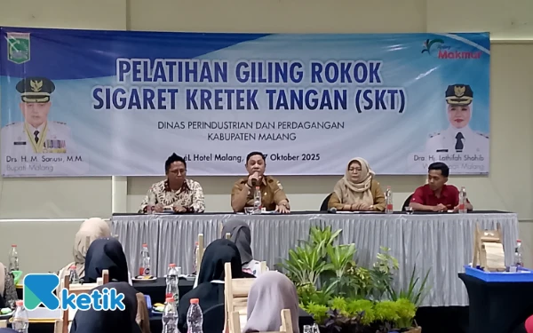 Thumbnail Pakai DBHCHT, Disperindag Kabupaten Malang Latih Giling Rokok SKT Bagi 750 Orang