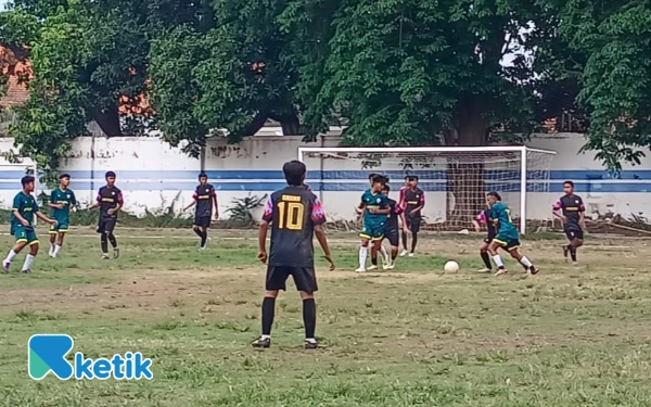 Thumbnail Berita - Liga Pelajar Bupati Situbondo, Adu Penalti SMAPANK Unggul 4-2 Lolos ke Semifinal