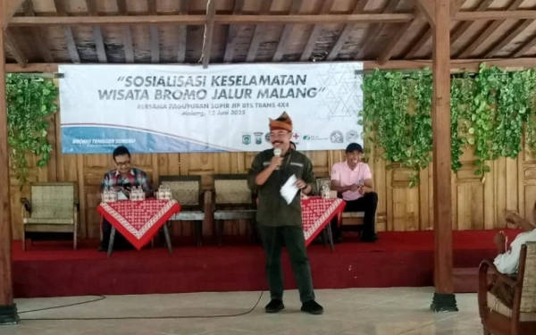 Thumbnail Rawan Kecelakaan, Disparbud Kabupaten Malang Sosialisasikan Keselamatan Wisata Bromo