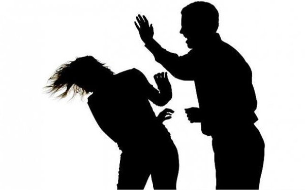 Thumbnail Berita - Bhabinkamtibmas di Pacitan Dilaporkan ke Propam, Diduga Aniaya Istri