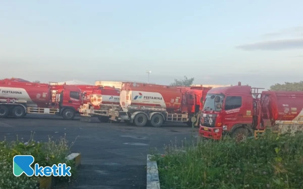 Thumbnail Berita - Awak Mobil Tangki  Pertamina Mogok Kerja Tuntut Masa Pensiun 59 Tahun, Ini Kata Patra Niaga Jatimbalinus