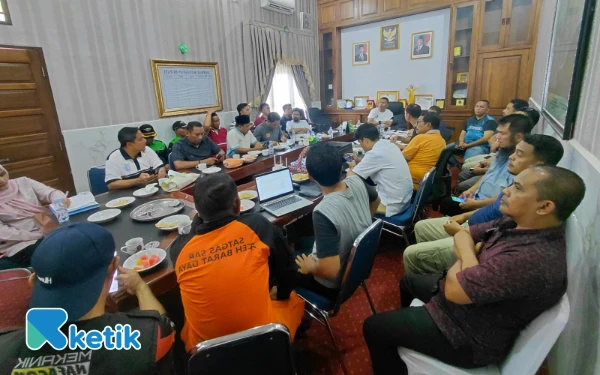 Thumbnail Berita - Lima Tim Kemanusiaan dari Abdya Dikerahkan, Bantu Korban Banjir Aceh