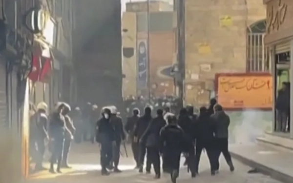 Thumbnail Gelombang Demonstrasi Iran Memanas, 35 Orang Tewas