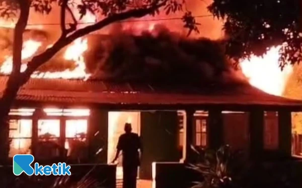 Thumbnail Berita - Dua Rumah Warga di Desa Sumberkolak Situbondo Kebakaran