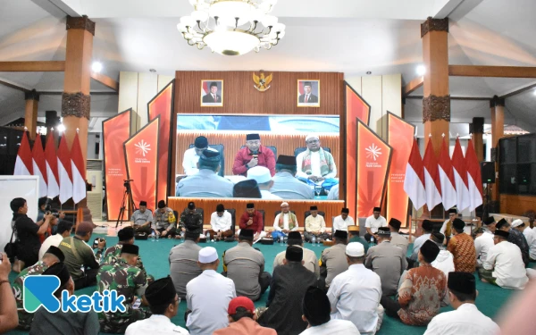 Thumbnail Berita - Doa Bersama untuk Negeri Berkumandang di Pendopo Rakyat Situbondo