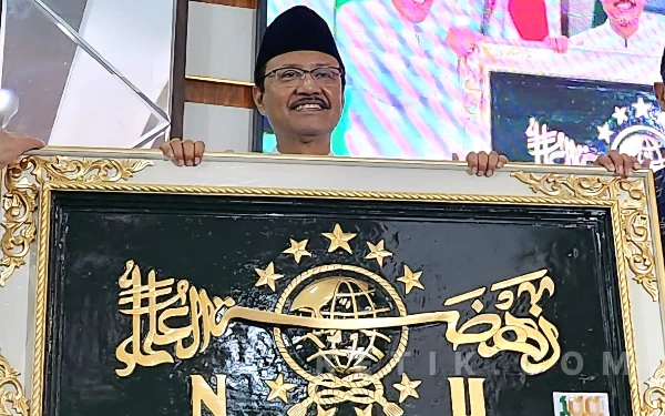 Thumbnail Berita - Mensos Mudik Ke Mana? Begini Ternyata Tradisi Gus Ipul Saat Lebaran