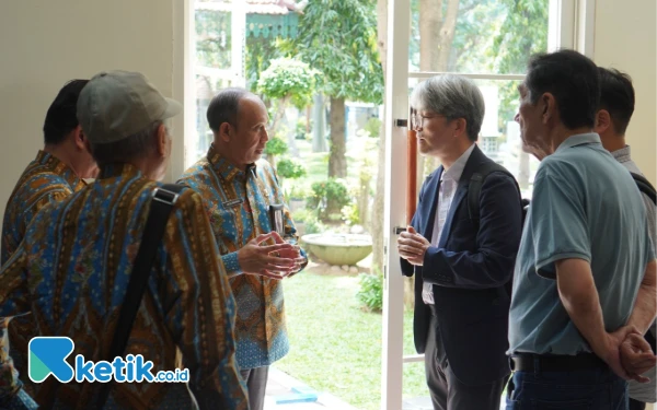 Thumbnail RSUD Notopuro Sidoarjo Gandeng Ahli dari Korsel, Kembangkan Teknologi AI untuk Dunia Kesehatan