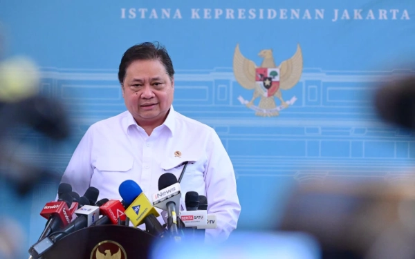 Thumbnail Berita - Menko Airlangga Menghadap Presiden Prabowo, Bahas Penyesuaian Harga BBM hingga Kebijakan WFH