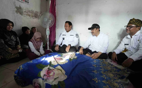 Thumbnail Dapat Hadiah Puisi dari Calon Siswi SR, Gus Ipul Semakin Bersemangat Wujudkan Program Prabowo