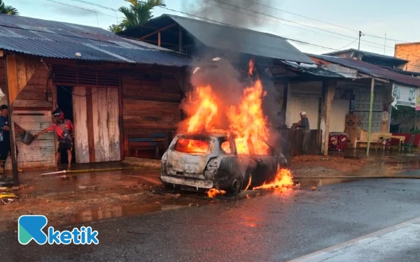 Thumbnail Berita - Angkut 8 Jeriken Isi Pertalite, Minibus Terbakar di Abdya