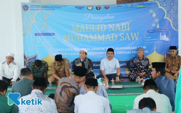 Thumbnail Berita - Puncak Harhubnas Ke-54, KSOP Kelas IV Panarukan Situbondo Gelar Doa Bersama dan Maulid Nabi