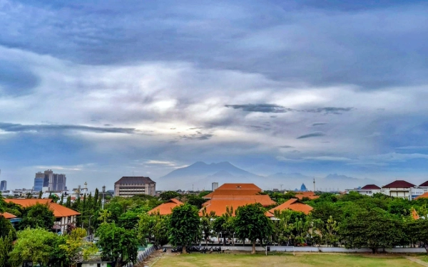 Thumbnail BMKG: Cuaca Kota Surabaya dan Sidoarjo 9 Maret 2026 Diprakirakan Cerah Berawan