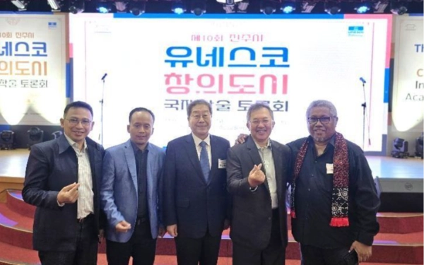 Thumbnail Berita - Reog Ponorogo Memukau Dunia di Forum UNESCO Kreatif ke-10 Jinju Korea Selatan