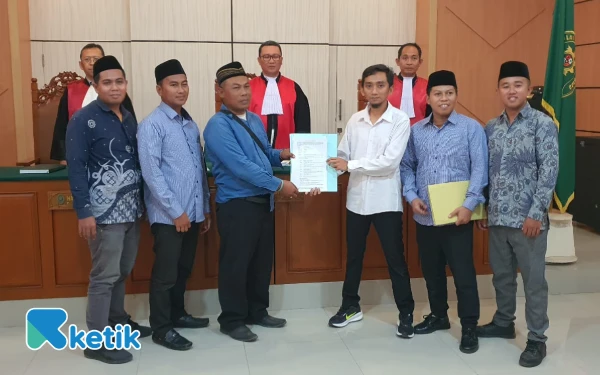 Thumbnail Berita - Keputusan PN Situbondo Tentang Siswa SDN 2 Kumbangsari Pindah Sekolah Disepakati LBH Mitra Santri