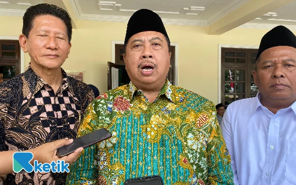 Thumbnail Berita - Pengamanan Ketat di Gedung Pemkab Jombang, Bupati Warsubi Ajak Warga Jaga Kedamaian