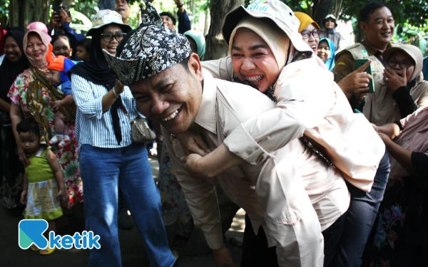 Thumbnail Berita - Bupati Subandi dan Istri Doakan Semua Anak Sidoarjo Cerdas, Kuat, Berakhlakul Karimah