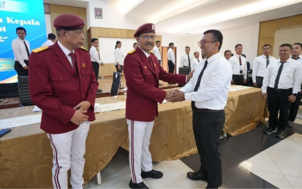 Thumbnail Mensos Gus Ipul Luncurkan Seragam Resmi Sekolah Rakyat