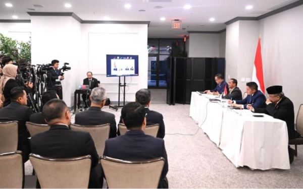 Thumbnail Berita - Implementasi Kesepakatan Prabowo–Trump, Indonesia Alokasikan USD15 Miliar untuk Pembelian Energi AS