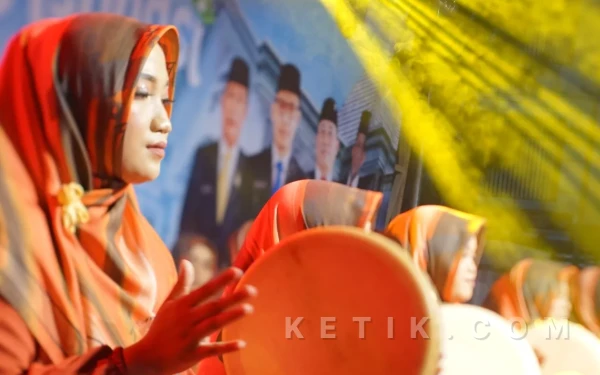 Thumbnail Berita - Ini Cara Vote Juara Favorit Parade Aspirasi Qosidah Rebana 2026 DPRD Pacitan