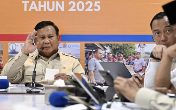 Thumbnail Berita - Prabowo Perintahkan Mendagri Copot Bupati Aceh Selatan yang Umrah saat Bencana, Ini Aturannya