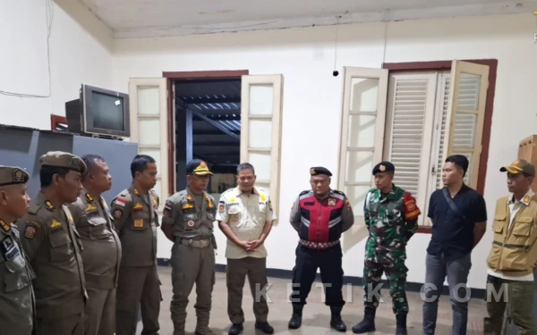 Thumbnail Berita - Jaga Keteriban Umum Selama Bulan Ramadan, Tim Gabungan Satpol PP Situbondo Lakukan Patroli