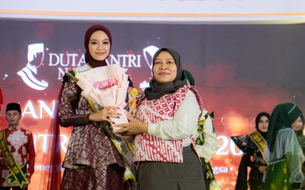 Thumbnail Sisihkan Ribuan Peserta, Mahasiswa UIN Malang Bilkaffa 'Aina Tazkia Raih Duta Santri Favorit Nasional 2025