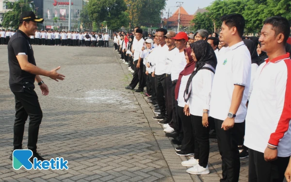 Thumbnail Berita - Bupati Sidoarjo Subandi Perhatikan Nasib Pegawai, Angkat 3.843 Non-ASN Jadi PPPK Paruh Waktu