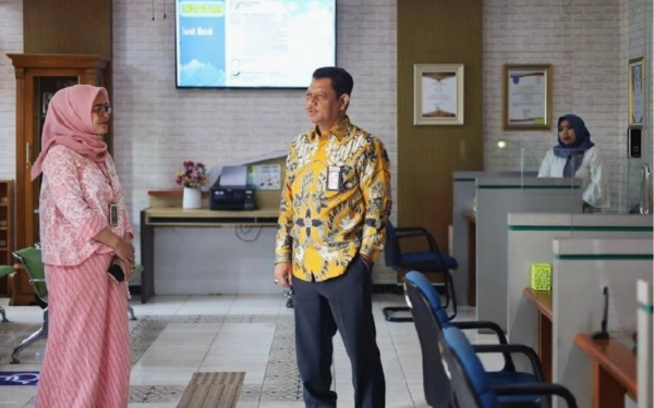 Thumbnail Berita - Dirjen Badilum Mahkamah Agung Bambang Myanto Kunjungan Mendadak ke PN Pasuruan