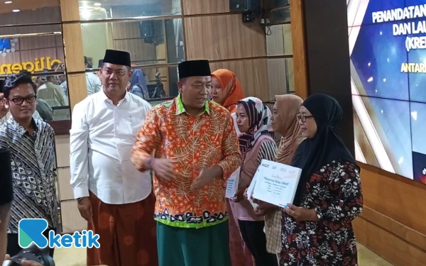 Thumbnail Berita - UMKM Situbondo Bisa Pinjam Modal Tanpa Bunga! Ini Detail Program Vorsa dari Bupati Rio