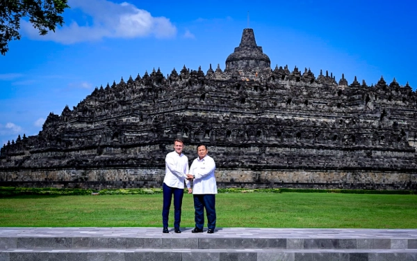 Thumbnail Berita - Komentar Presiden Macron terkait Candi Borobudur: Inspirasi Dunia