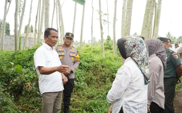 Thumbnail Berita - Dari 137 KK Warga di Dusun Sumberlangsep, Belum Semuanya Bersedia Direlokasi