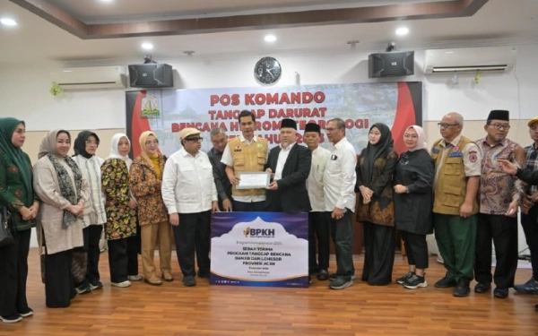 Thumbnail DPR Desak Presiden Prabowo Tetapkan Banjir di Tiga Provinsi Sumatera sebagai Bencana Nasional