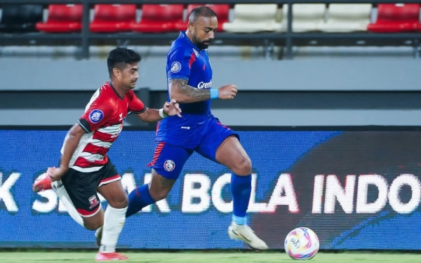 Thumbnail Bungkam Arema FC, Madura United Jauhi Zona Merah