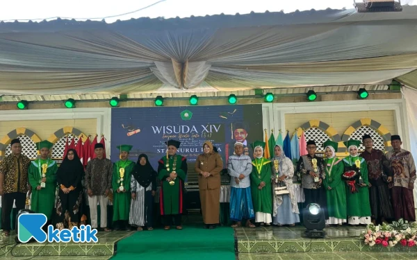 Thumbnail Berita - Ini Kata Wabup Situbondo Ketika Menghadiri Wisuda Mahasiswa STAI Nurul Huda