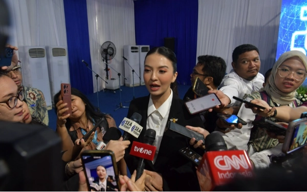 Thumbnail Meutya Hafid Lantik Raline Shah Jadi Stafsus Kemkomdigi, Ini Alasannya