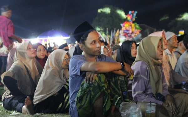 Thumbnail Berita - Studi Harvard: Indonesia Nomor Satu Dunia dalam Memaknai Hidup dan Hubungan Sosial, Jauh Mengalahkan Negara-Negara Maju!