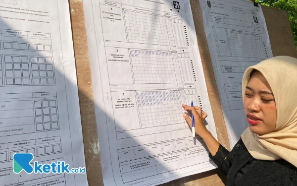 Thumbnail Cara Cek Hasil Penghitungan Suara Pilkada 2024 Resmi Se-Indonesia dari KPU, Jagoanmu Menang?