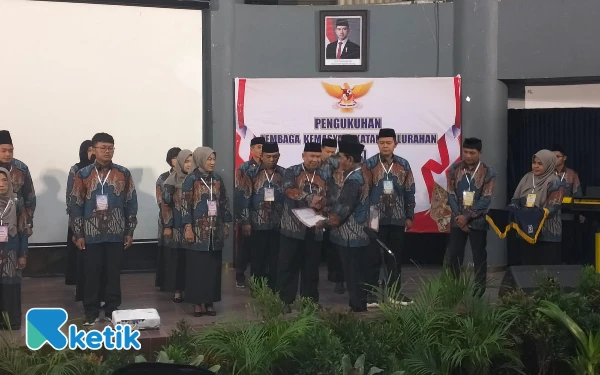 Thumbnail Berita - Pengukuhan Ratusan LKK Sariharjo, Bupati Sleman: Gamping dan Depok Jadi Pelajaran