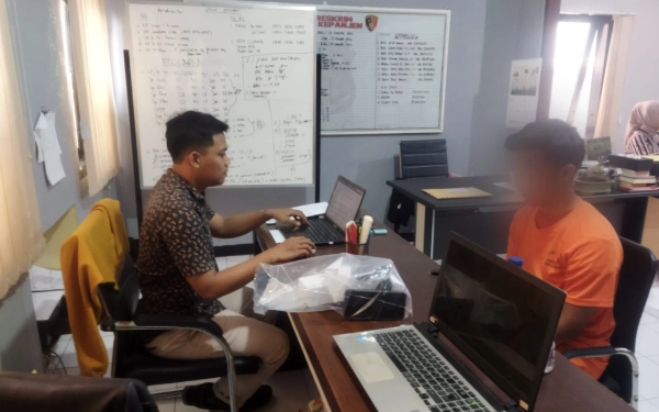 Thumbnail Rampok Tamu Penginapan untuk Bayar Utang, Pemuda Ini Diamankan Polres Malang