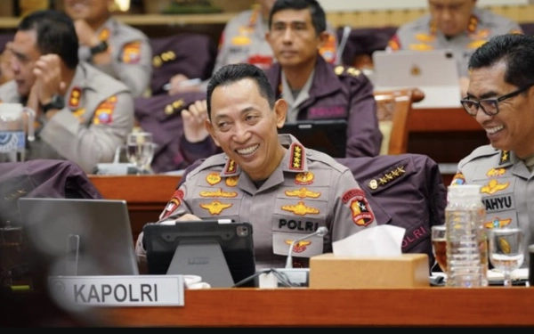 Thumbnail Ogah Jadi Menteri Kepolisian, Kapolri: Lebih Baik Saya Jadi Petani!