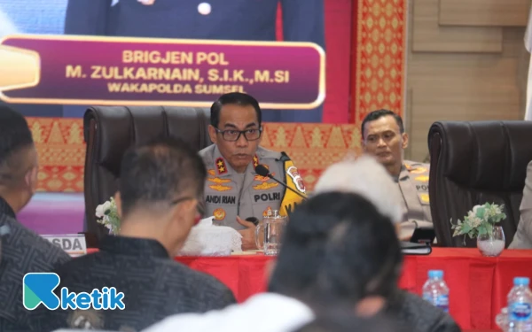 Thumbnail Polda Sumsel Catat Paradoks Kriminalitas 2025: Pidum Turun, Pidsus dan Narkotika Naik