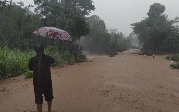 Thumbnail Diguyur Hujan 2 Hari, Sejumlah Wilayah Malang Selatan Dilanda Banjir