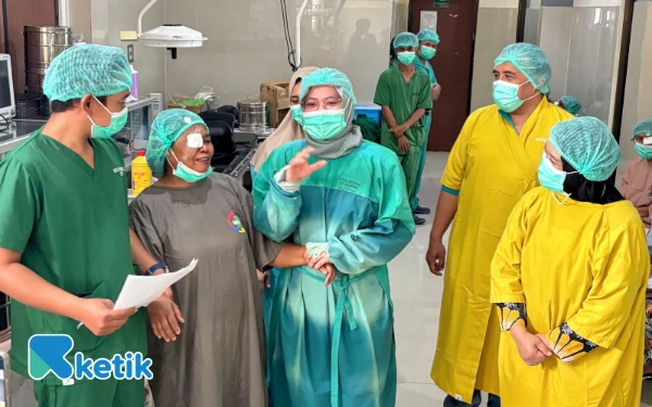 Thumbnail Berita - 9 Kali, RSUD Besuki Situbondo dan Klinik Mata Tritya Surabaya Gelar Operasi Katarak Gratis