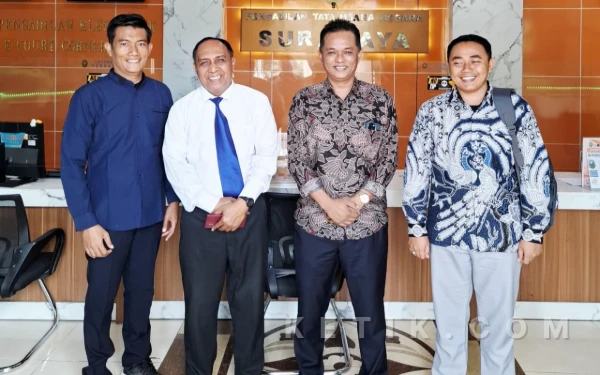 Thumbnail Berita - Gugatan Amirul Mustafa terhadap Bupati Situbondo di PTUN Surabaya Kalah