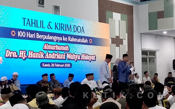 Thumbnail Berita - Penuh Haru! Wali Kota Malang Tak Kuasa Tahan Tangis di 100 Hari Almarhumah Istrinya